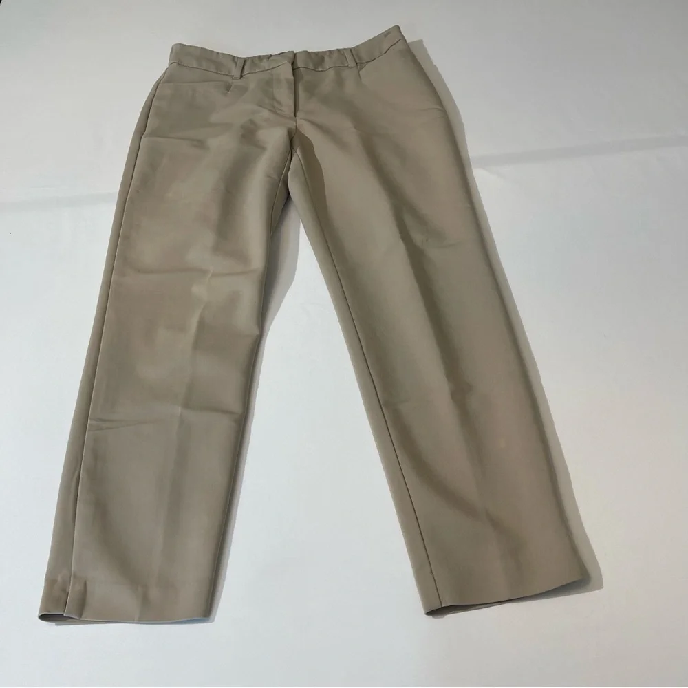 Valerie Stevens, women’s pants, good condition, size 8 Preowned, tan col…